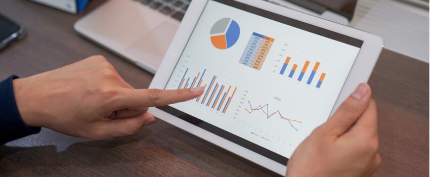 close up freelance man hand using by pointing on tablet screen